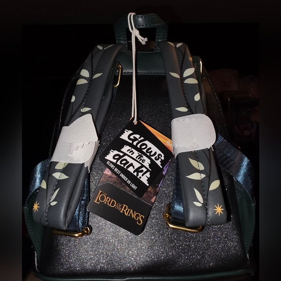 NEW! Loungefly The Lord of the Rings Doors of Durin GID Mini Backpack + Wallet - Picture 9 of 12